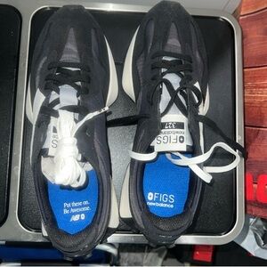 New Balance x FIGS women’s Black and Blue Athletic Shoes